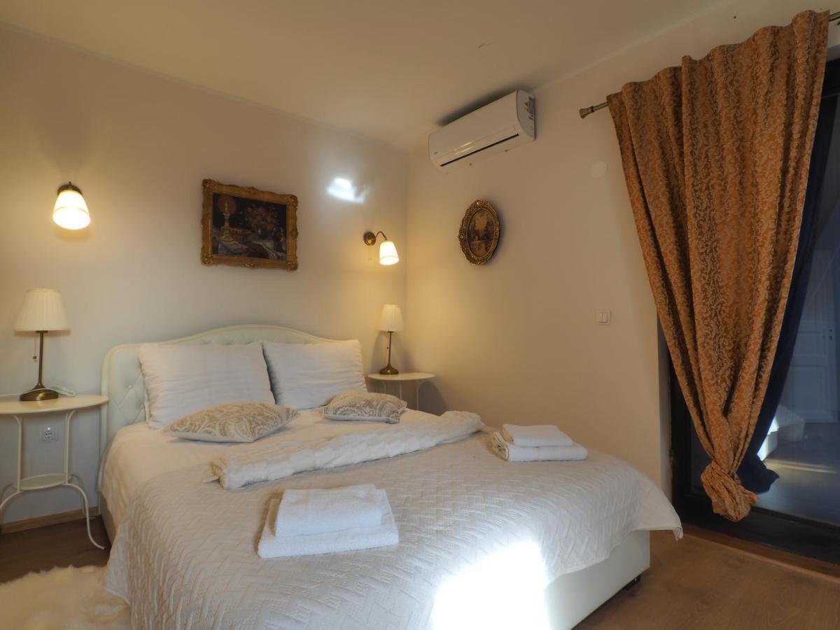 Guest House Sara Latin Ngoại thất bức ảnh