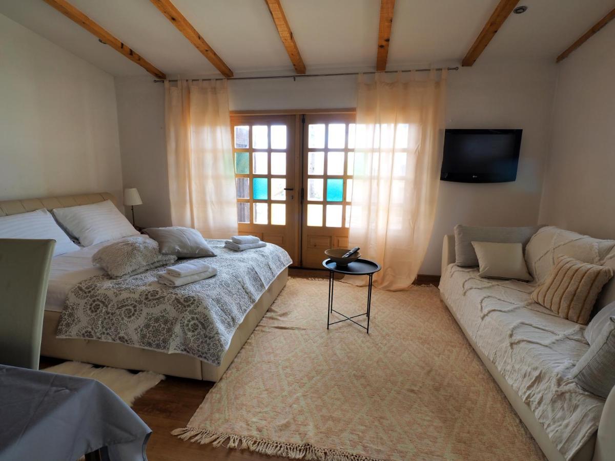 Guest House Sara Latin Ngoại thất bức ảnh