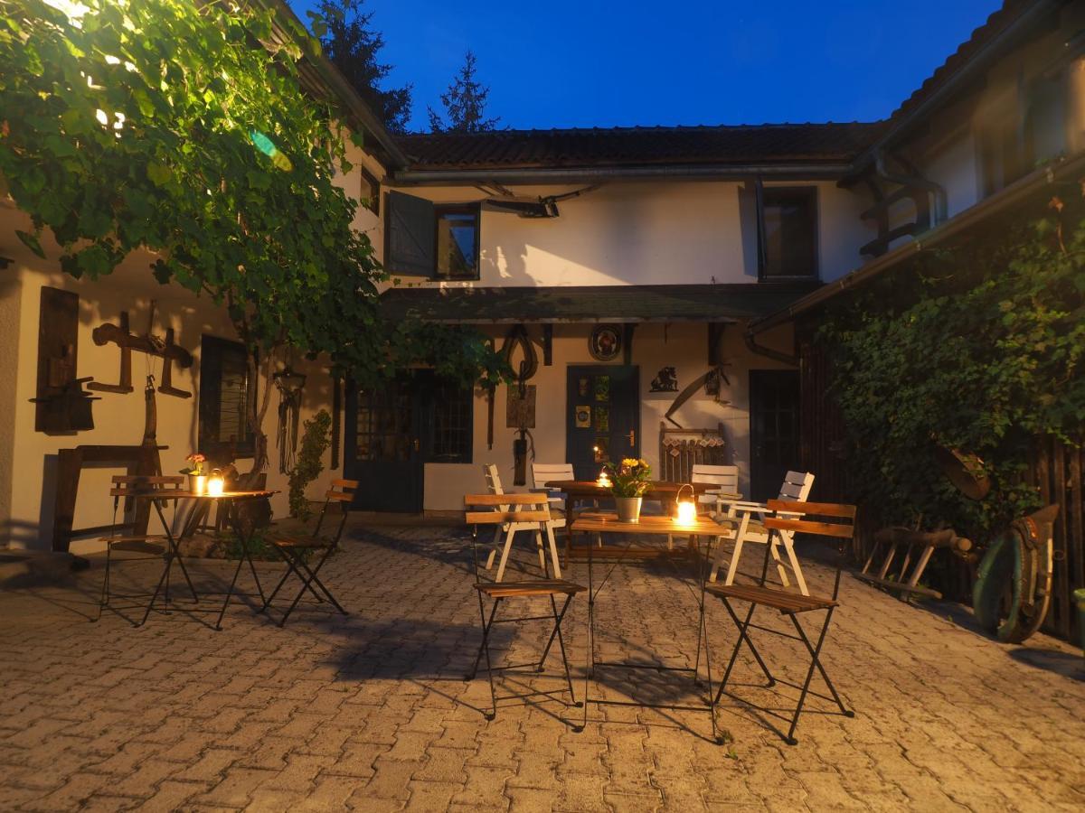 Guest House Sara Latin Ngoại thất bức ảnh